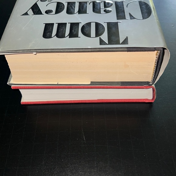 Tom Clancy hardcovers: The Hunt for Red October & Clear and Present Danger - Picture 6 of 14